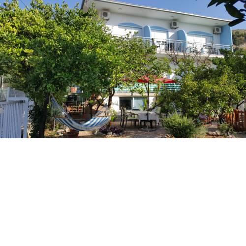 Two Sisters Apartments