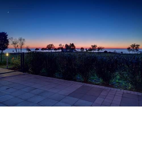 Val 301- Colorfull sunset apartment