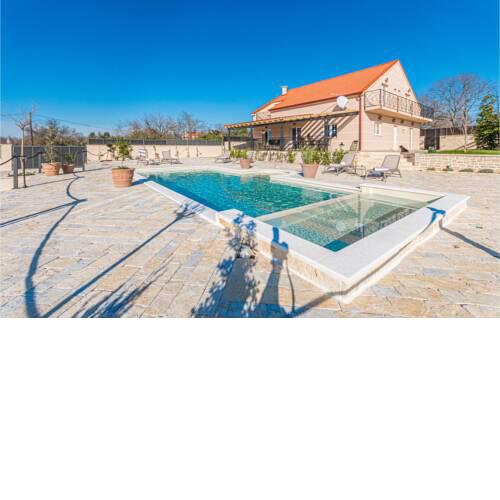 Vila Lucija