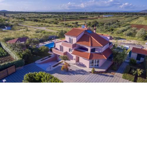 Villa Ana