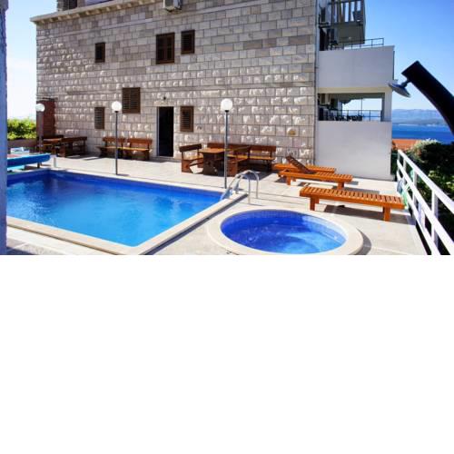 Villa Ana