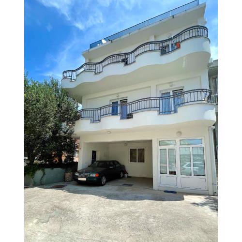 Villa ARINA