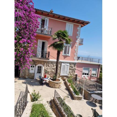 VILLA BISER