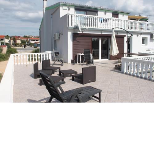 Villa Ceki