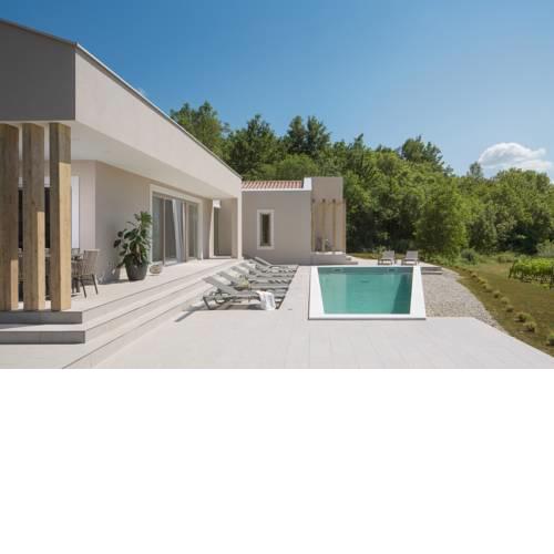 VILLA D