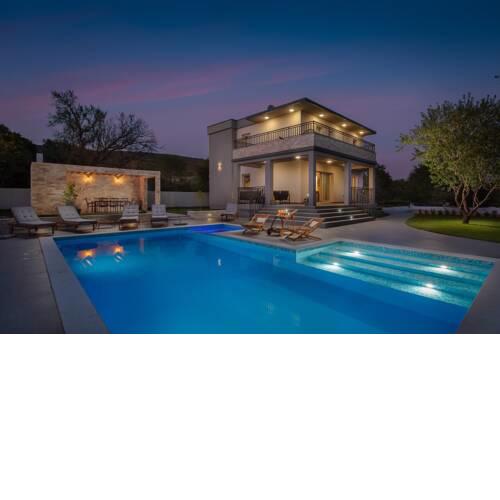 Villa Dali villa in Dicmo, private pool