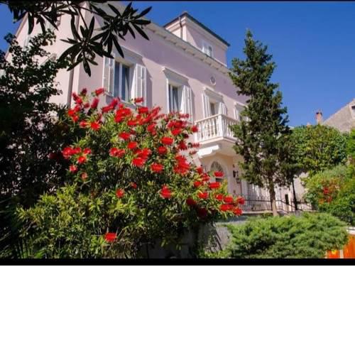 VILLA DEIS