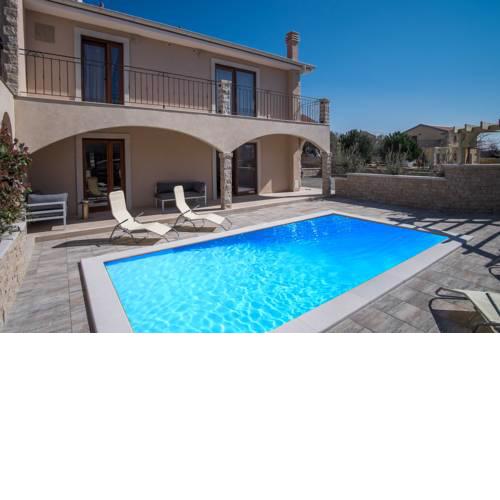 Villa Dijana East