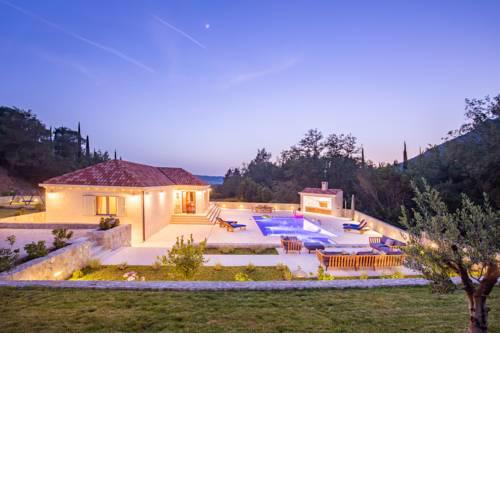 Villa Doline