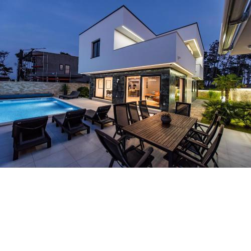 Villa Ela