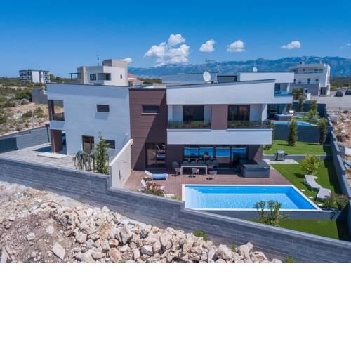 Villa Estate