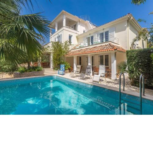 Gorgeous Villa in Premantura with Private Swimming Pool