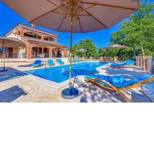 Villa Happy Holiday