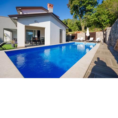 Villa Icici-new villa with an outdoor pool