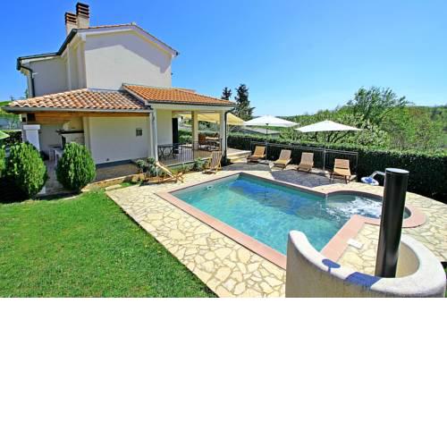 Villa Jaki
