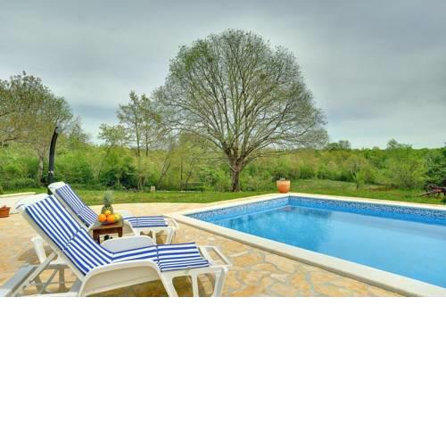 Villa Lola