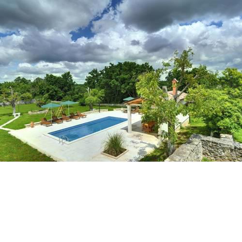Villa Lucy