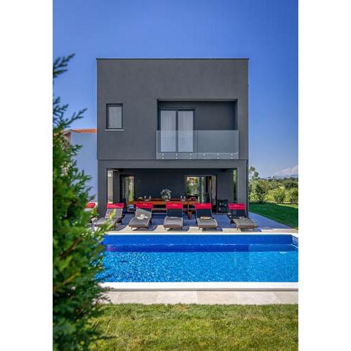 Villa Lux