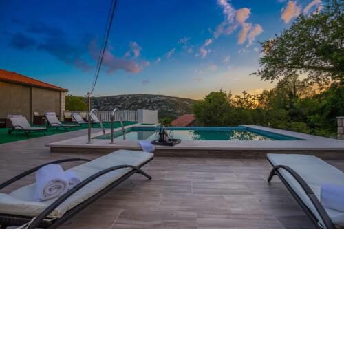 Villa Luxury Stone