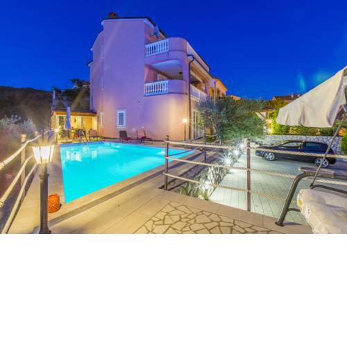Villa M