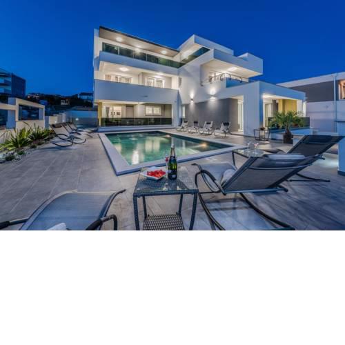 Villa Magnifica Luxury Apartments
