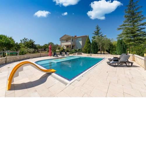 Villa Majmajola
