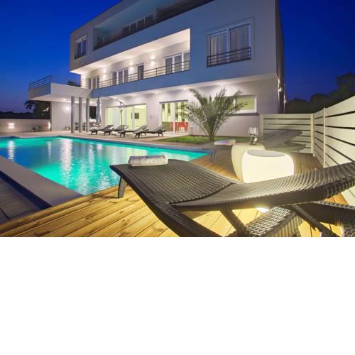 Villa Chillax Inn
