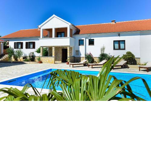 Villa Marinic with private pool , Zadar county