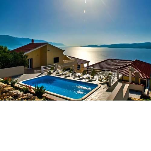 VILLA MASLINA, with private 32m2Pool, panoramic views on 100km coastline, 12 pax
