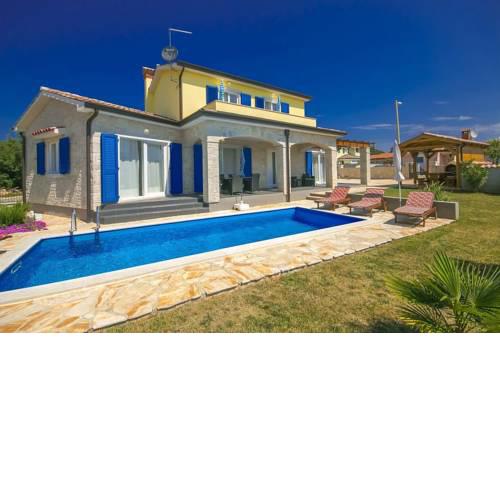 Villa Monika
