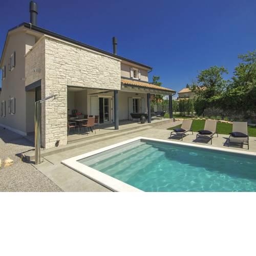 Beautiful Villa in Zminj with Swimming Pool