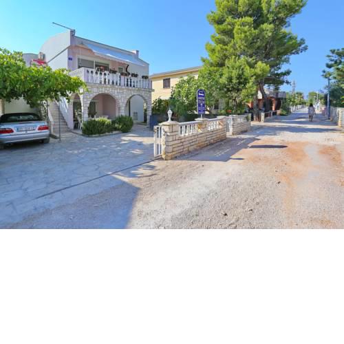 Villa Neyla