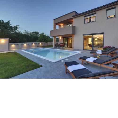 Villa Nika