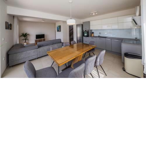 Villa Nikol, pool, sea view and BBQ