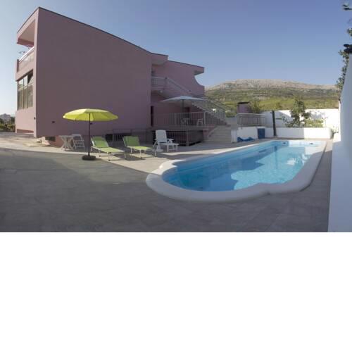 Villa Nives