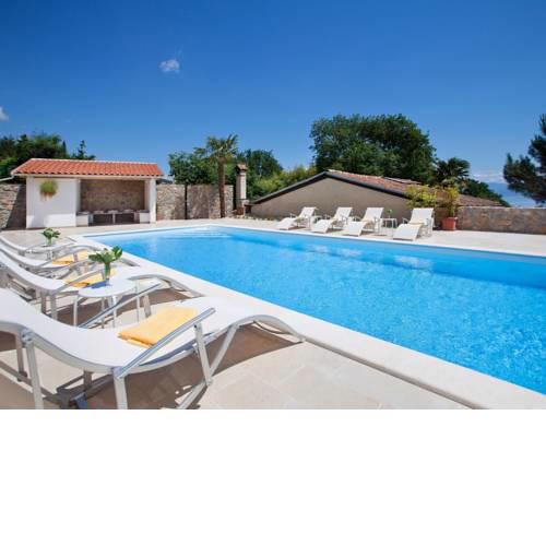 Peaceful Villa with Swimming Pool in Lovran