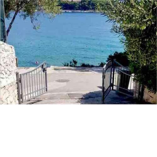 VILLA *Puntinka*, holiday house on the BEACH