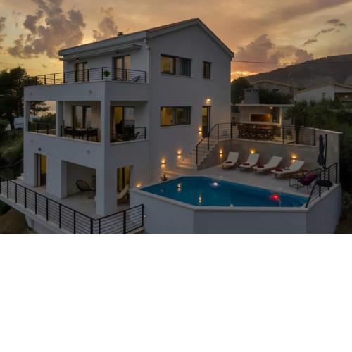 Villa Romance