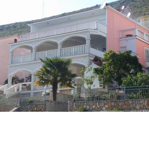 Villa Rosanda Apartments