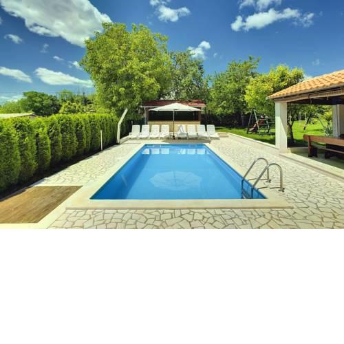 Villa Semy