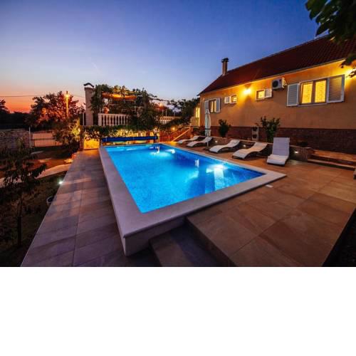 Charming Villa with Private Pool in Dalmatia