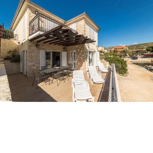 Villa Tipa 1