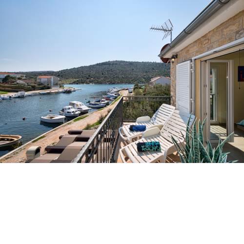 Villa Tipa 2