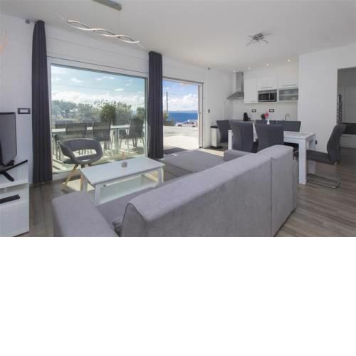 Villa top of Murter, three bedroom apartment