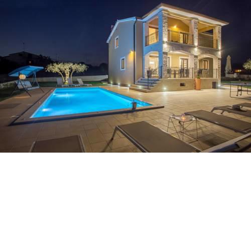 Villa Vanesa with Private Pool nearby Porec