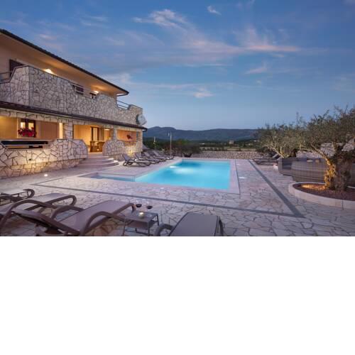 Villa Vesna with heated pool, sauna, hot tub