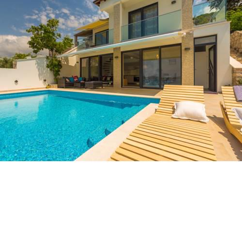 Villa VI