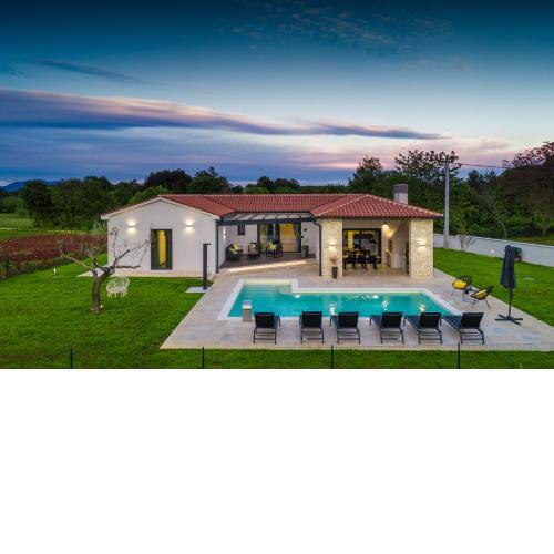 Villa Victoria