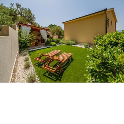 Villa Vruja
