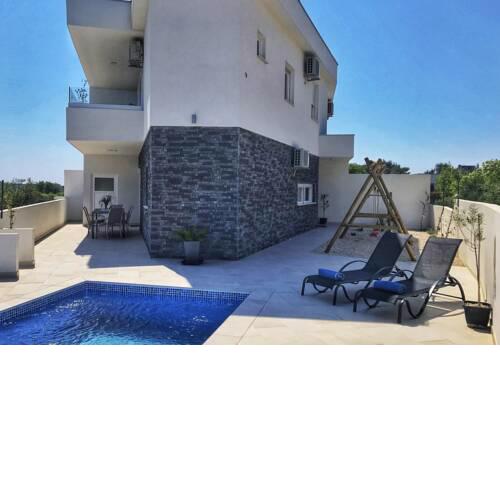 Villa White Jasmin